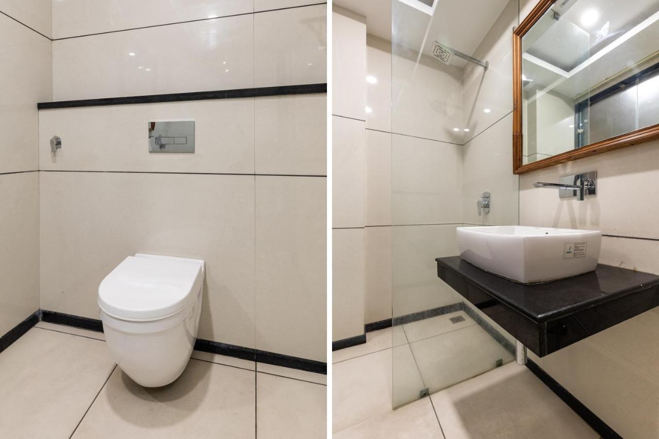 Capital O 47403 Hotel Manjeet Bhopal Exteriör bild