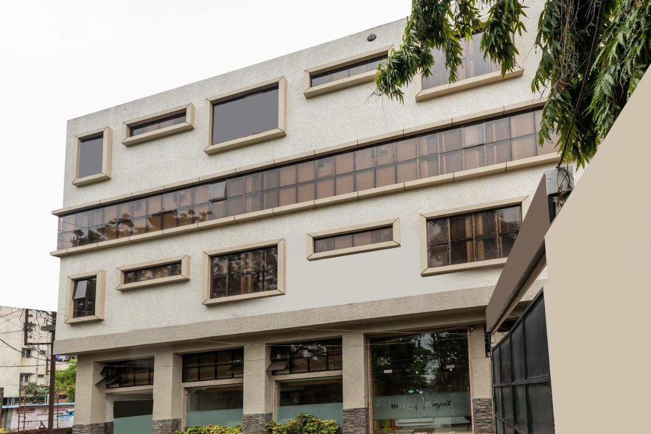 Capital O 47403 Hotel Manjeet Bhopal Exteriör bild