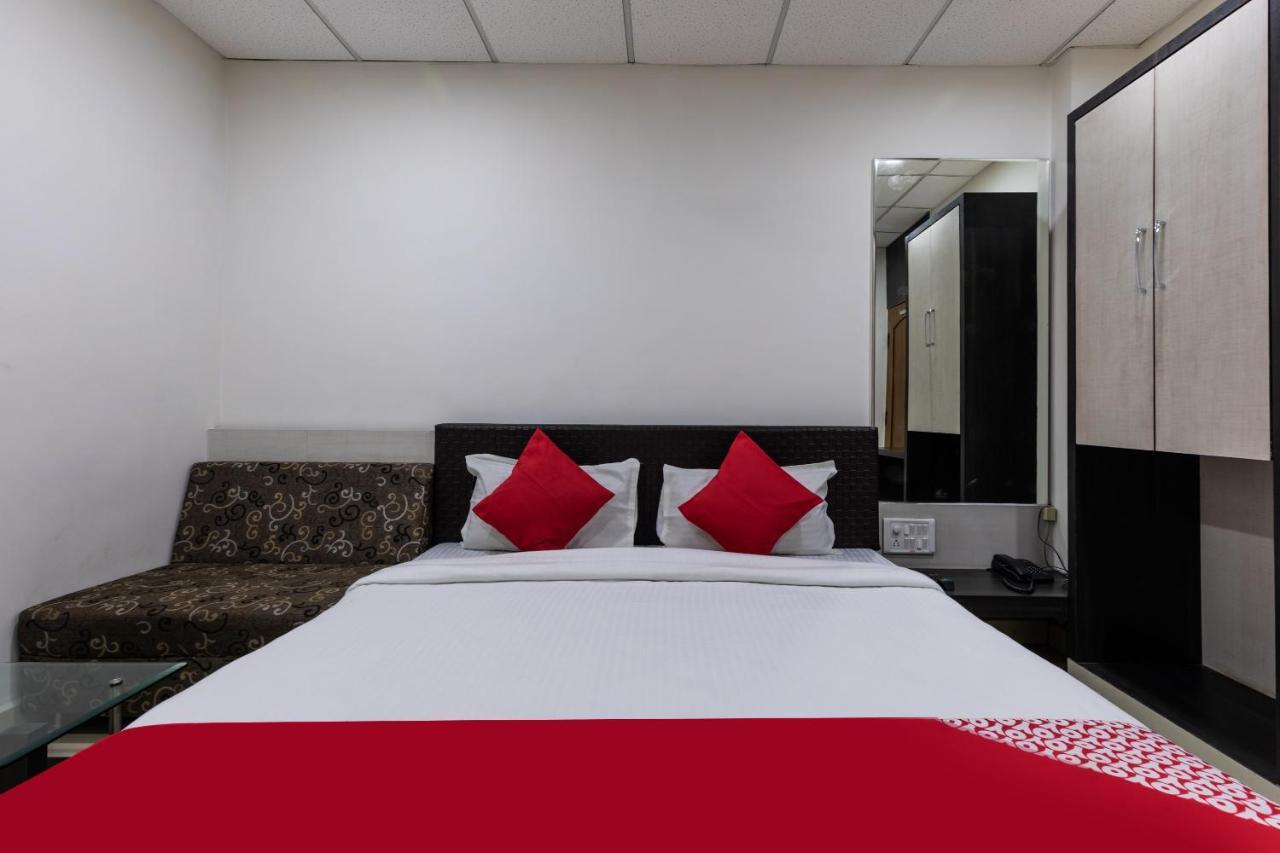 Capital O 47403 Hotel Manjeet Bhopal Exteriör bild