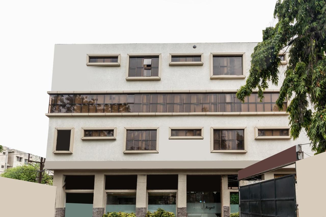 Capital O 47403 Hotel Manjeet Bhopal Exteriör bild